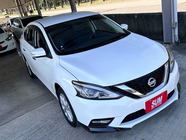 18型新款＊自用一手車＊低里程＊室內車＊原版件＊認證完成＊實車實價＊可全額貸款可換車＊  第5張相片