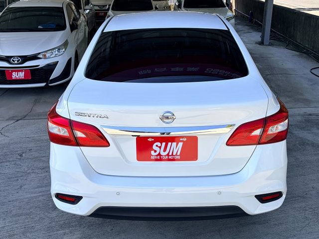 18型新款＊自用一手車＊低里程＊室內車＊原版件＊認證完成＊實車實價＊可全額貸款可換車＊  第7張相片