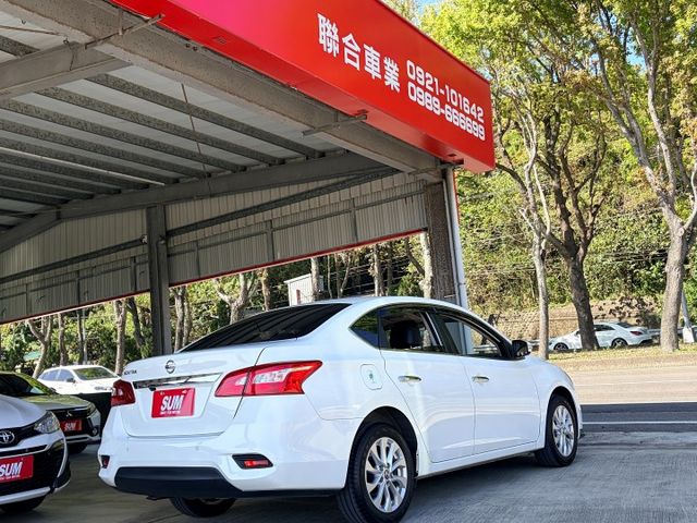 18型新款＊自用一手車＊低里程＊室內車＊原版件＊認證完成＊實車實價＊可全額貸款可換車＊  第18張相片