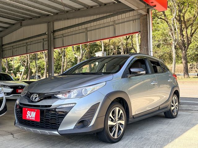 21年式CROSSOVER跨界版＊自用一手車＊升級選配多＊ＣＰ值高＊原版件認證車＊雙色內裝＊導航＊抬顯＊胎壓＊可全額貸款  第2張相片