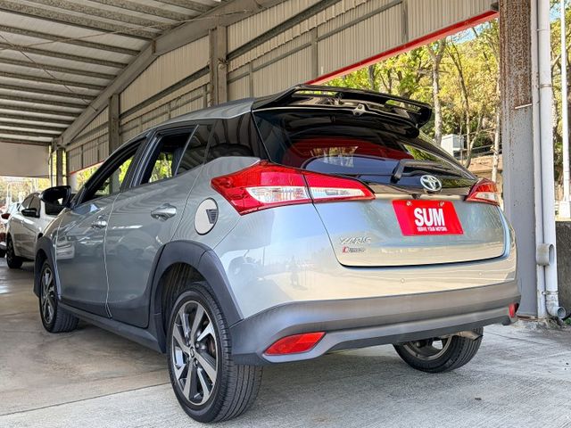 21年式CROSSOVER跨界版＊自用一手車＊升級選配多＊ＣＰ值高＊原版件認證車＊雙色內裝＊導航＊抬顯＊胎壓＊可全額貸款  第4張相片