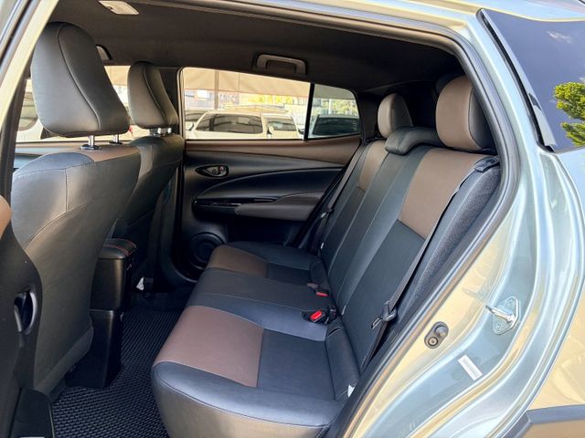 21年式CROSSOVER跨界版＊自用一手車＊升級選配多＊ＣＰ值高＊原版件認證車＊雙色內裝＊導航＊抬顯＊胎壓＊可全額貸款  第12張相片