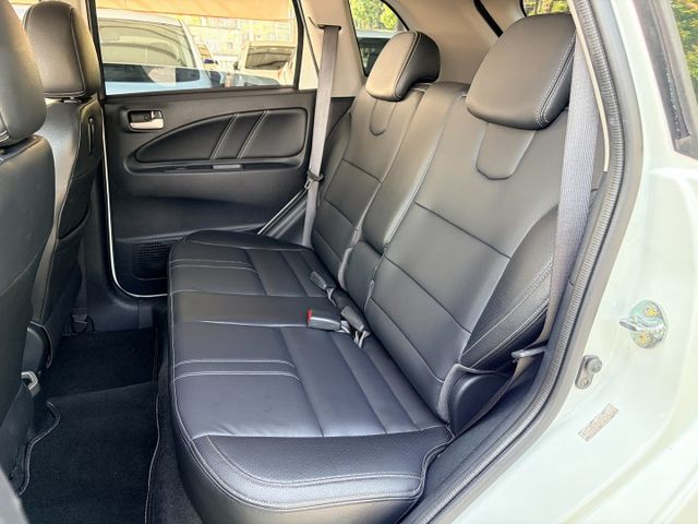 頂級尊榮版＊女用一手車＊認證車＊小改款＊電動尾門＊原廠影音＊液晶儀表＊盲點＊ＩＫＥＹ＊車頂架＊可全額貸＊車庫車＊實車實價  第12張相片