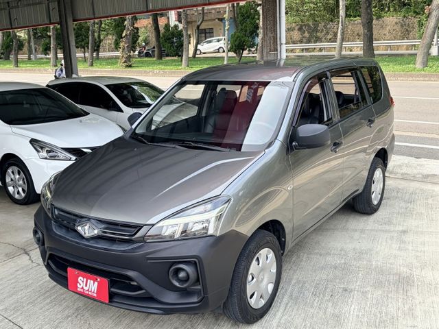 小改款＊星河灰＊標誌型＊低里程＊原版件＊認證車＊保固＋保證＊可改２人座＊可全額貸款可換車＊實車實價保證＊  第2張相片