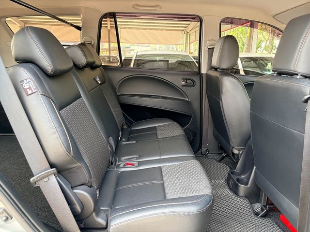 小改款＊星河灰＊標誌型＊低里程＊原版件＊認證車＊保固＋保證＊可改２人座＊可全額貸款可換車＊實車實價保證＊  第12張相片