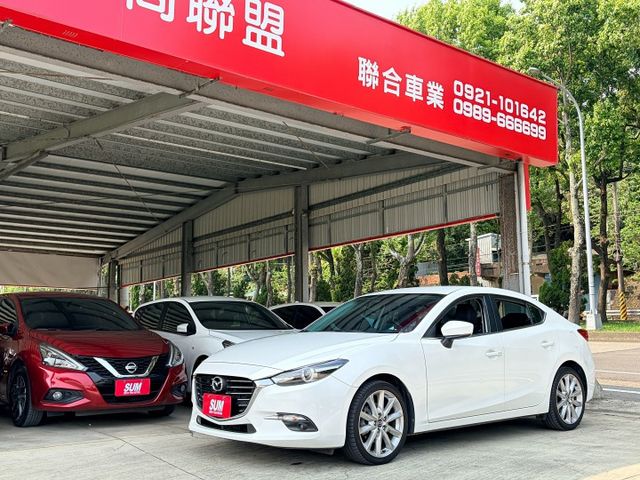 女用一手車＊尊榮安全版＊選配CARPLAY＋導航＊原版件＊認證車＊室內車＊小改款＊珍珠白＊盲點＊ＬＥＤ自動頭燈＊可全額貸  第1張相片