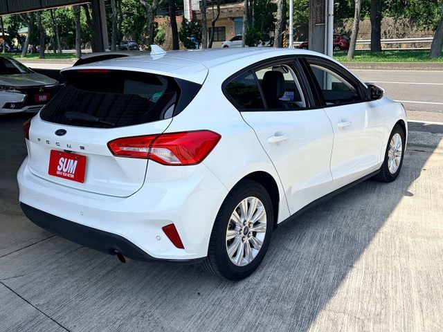 22.5年式成真版＊五門＊原版件＊認證車＊盲點＊安卓AUTO＊６安＊實車在店＊可全額貸款可換車＊  第3張相片