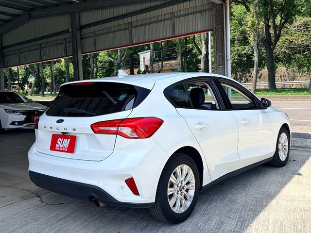 22.5年式成真版＊五門＊原版件＊認證車＊盲點＊安卓AUTO＊６安＊實車在店＊可全額貸款可換車＊  第4張相片