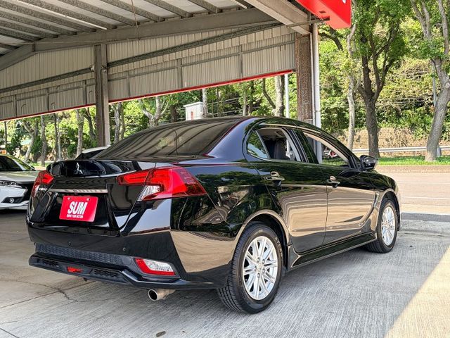 時尚版＊自用一手車＊室內車＊原版件＊認證車＊尊爵黑＊盲點＊１０吋數位儀表＊１０吋大螢幕＊ＬＥＤ頭燈＊可全額貸可換車＊  第3張相片