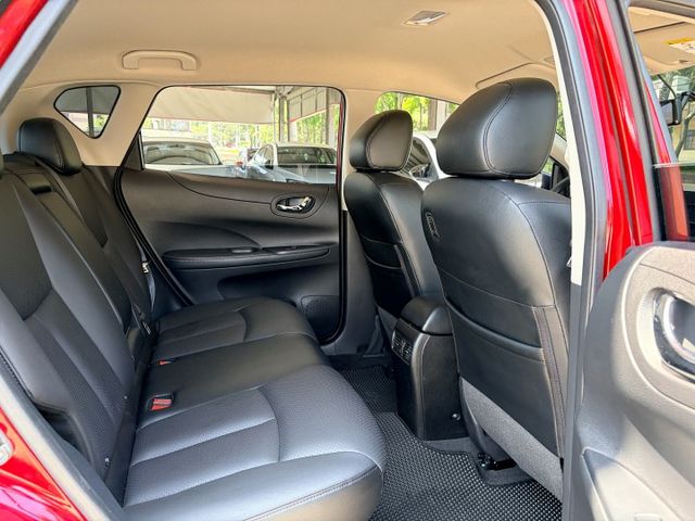 網路特價＊小改款旗艦版＊自用一手車＊低里程＊原廠保養＊室內車＊認證完成＊盲點＊６安＊ＩＫＥＹ＊可全額貸款可換車＊  第13張相片