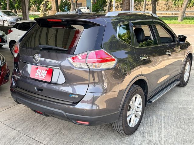 2WD完美影音版＊自用車低里程＊原版件＋認證車＊環景＊ＩＫＥＹ＊車架頂＊可全額貸款可換車＊實車在店＊  第4張相片