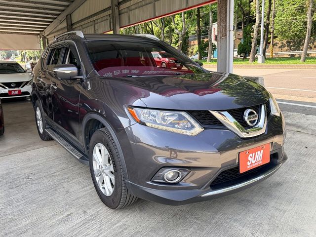 2WD完美影音版＊自用車低里程＊原版件＋認證車＊環景＊ＩＫＥＹ＊車架頂＊可全額貸款可換車＊實車在店＊  第7張相片