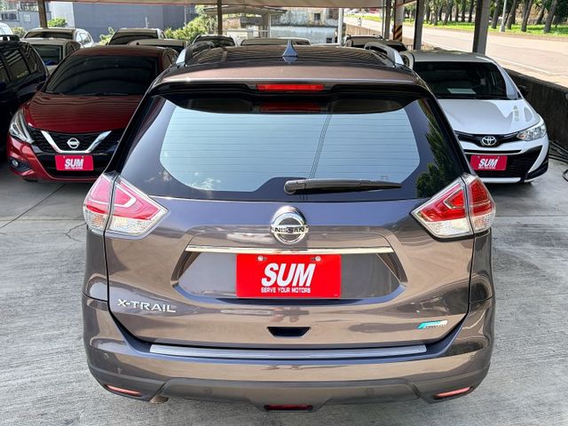 2WD完美影音版＊自用車低里程＊原版件＋認證車＊環景＊ＩＫＥＹ＊車架頂＊可全額貸款可換車＊實車在店＊  第9張相片