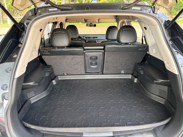 2WD完美影音版＊自用車低里程＊原版件＋認證車＊環景＊ＩＫＥＹ＊車架頂＊可全額貸款可換車＊實車在店＊  第17張相片