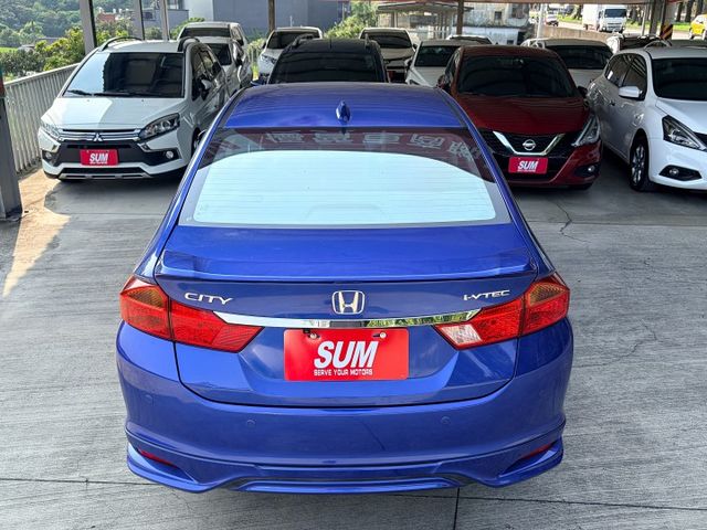 網路特價＊頂級版＊１６型小改款＊自用車低里程＊原版件＋認證車＊實車實價＊可全額貸＊6安＊導航＊定速＊快撥＊  第8張相片