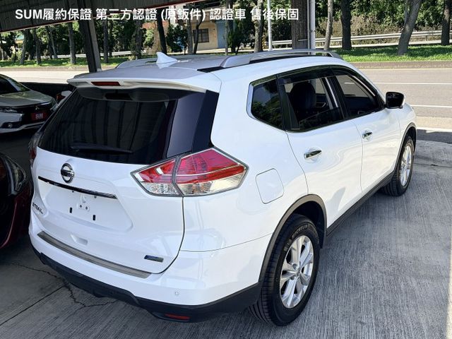 女用一手車＊室內車＊原版件＋認證車＊2WD完美影音版＊３６０環景＊車頂架＊ＩＫＥＹ＊可全額貸款可換車＊  第3張相片