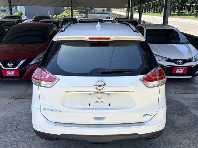 女用一手車＊室內車＊原版件＋認證車＊2WD完美影音版＊３６０環景＊車頂架＊ＩＫＥＹ＊可全額貸款可換車＊  第8張相片