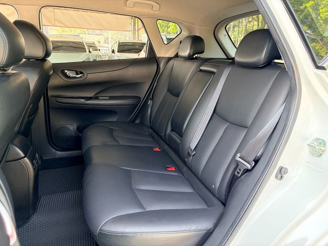 豪華型＊２３年小改款＊全車原版件＊認證完成＊６安＊CARPLAY多媒體＊紓壓座椅＊後座出風口＊可全額貸款＊可換車＊  第12張相片
