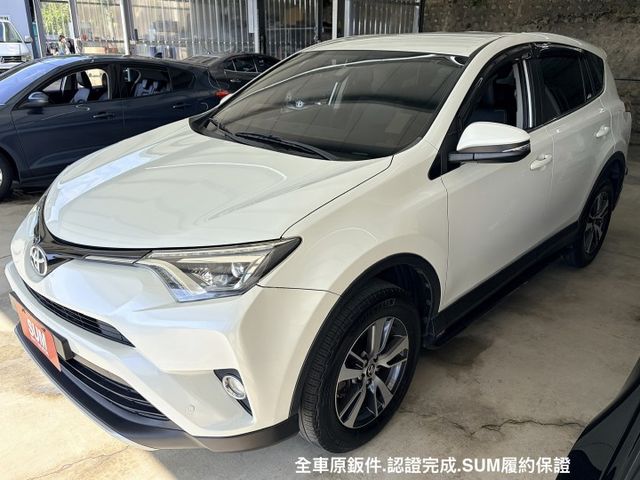 2017型小改款＊珍珠白＊自用一手車＊室內車＊原版件＊認證車＊原裝進口＊精裝特仕車選配多＊可全額貸款＊可換車＊實車實價＊  第6張相片