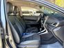 小改款＊精裝特仕版＊自用一手車＊原版件認證＊升級ＬＥＤ頭燈＊CARPLAY＊GARMIN導航＊數位電視＊倒車顯影＊ＨＵＤ  第10張縮圖
