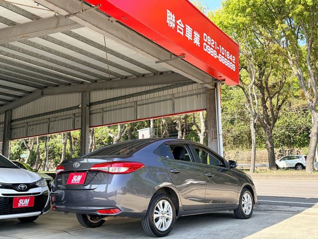 小改款＊精裝特仕版＊自用一手車＊原版件認證＊升級ＬＥＤ頭燈＊CARPLAY＊GARMIN導航＊數位電視＊倒車顯影＊ＨＵＤ  第16張相片