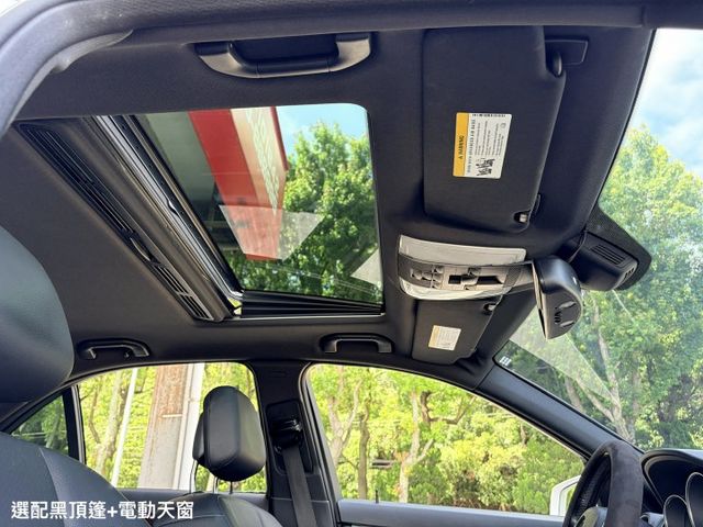 網路特價＊C250小改款＊原版件＋認證車＊ＨＫ音響＊摸門＊黑頂棚＊天窗＊ＬＥＤ頭燈＊低里程＊可全額貸款可換車  第13張相片