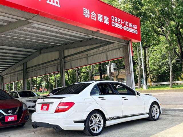 網路特價＊C250小改款＊原版件＋認證車＊ＨＫ音響＊摸門＊黑頂棚＊天窗＊ＬＥＤ頭燈＊低里程＊可全額貸款可換車  第18張相片
