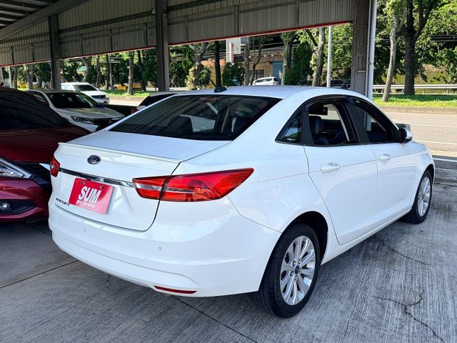 女用一手車＊頂規時尚版＊車庫車＊認證車＊天窗＊導航＊６安＊定速＊實車在店＊可全額貸款可換車＊最安全的小型房車＊網路優惠價  第3張相片