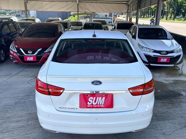 女用一手車＊頂規時尚版＊車庫車＊認證車＊天窗＊導航＊６安＊定速＊實車在店＊可全額貸款可換車＊最安全的小型房車＊網路優惠價  第7張相片