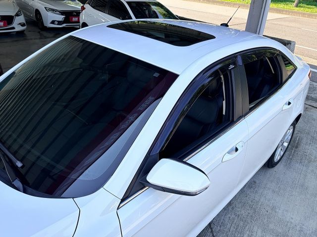 女用一手車＊頂規時尚版＊車庫車＊認證車＊天窗＊導航＊６安＊定速＊實車在店＊可全額貸款可換車＊最安全的小型房車＊網路優惠價  第9張相片