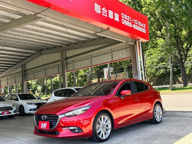 2018年式小改款＊５Ｄ尊榮安全版＊室內車＊全車原版件＋認證車＊可全額貸款＊盲點＊摸門＊導航＊抬顯＊日本原裝進口＊  第1張相片
