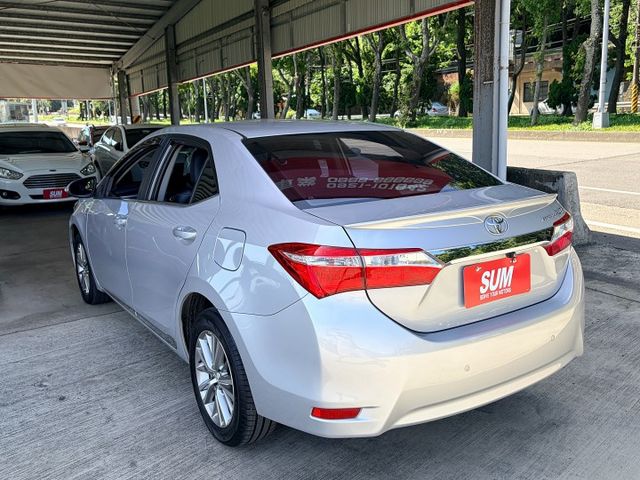 精裝特仕車＊女用一手車＊低里程漂亮車況＊原版件＋認證車＊保證＋保固＊可全額貸款可換車＊導航＊定速＊自動頭燈＊按摩椅＊恆溫  第4張相片