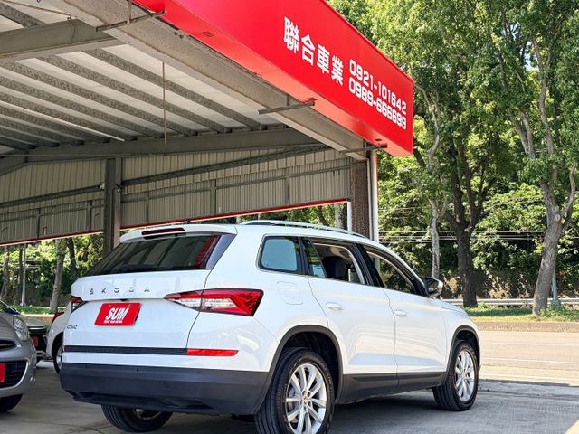 1.5豪華菁英版＊２１年小改款＊自用一手車＊室內車＊選配７年原廠保固＊全車原漆＋原版件＊全原廠保養＊附保養單＊可全額貸款  第20張相片