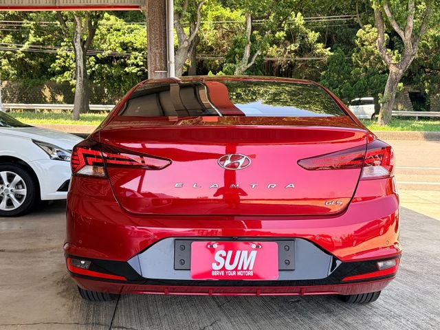 旗艦版＊１９年底小改款＊自用一手車＊室內車＊原版件＊認證車＊ACC跟車＊車道偏移＊盲點＊LED頭燈＊６安＊可全額貸可換車  第6張相片