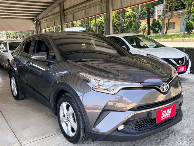 自用一手車＊原廠保養＊原版件認證車＊室內車＊2019年型小改款＊19年領牌＊鋼鐵灰＊LED頭燈＊CARPLAY＊可全額貸  第6張相片