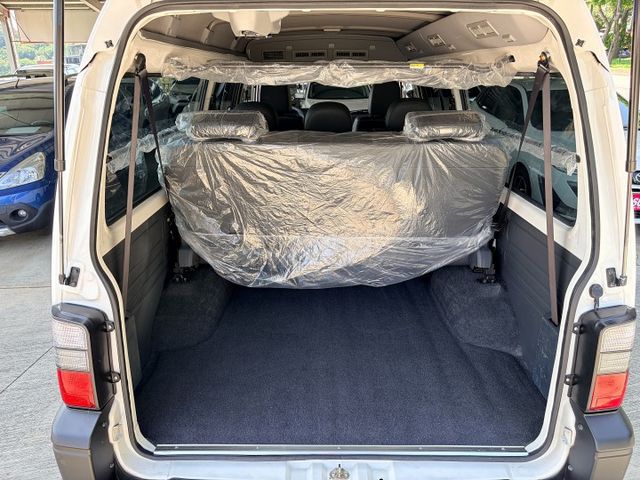 新款自排＊一手車＊原廠保養＊原版件＊認證車＊售後保固＊可全額貸款＊８人座客貨兩用＊可改貨車牌＊  第8張相片