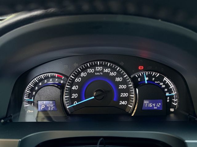 2.0頂規尊爵版＊精裝特仕車＊自用一手車＊室內車庫車＊原廠保養＊原版件＊選配多多＊小改款＊新款銀色＊可全額貸款可換車＊  第14張相片