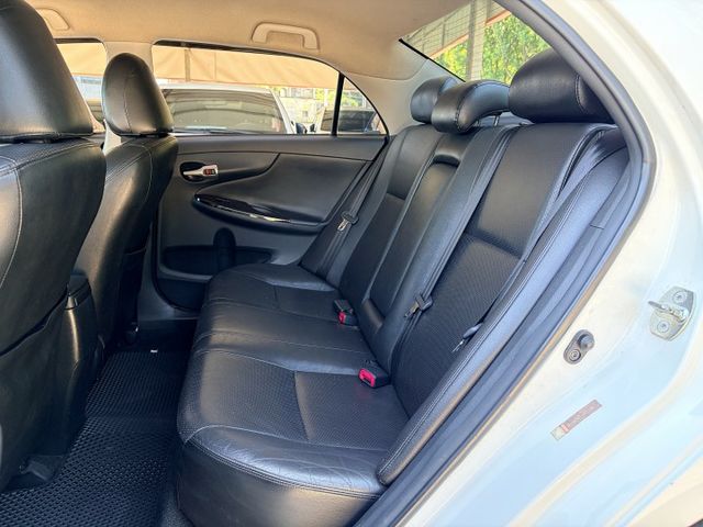 小改款＊高階版＊安卓機＊CARPLAY＊恆溫＊定速＊抬頭顯示＊多功能方向盤＊實車在店＊可全額貸款可換車＊  第12張相片