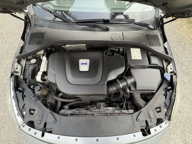 十多萬入手瑞典國寶 VOLVO S60 柴油  目前自駕中  安全 省油 扭力又大 加速感十足  第4張相片