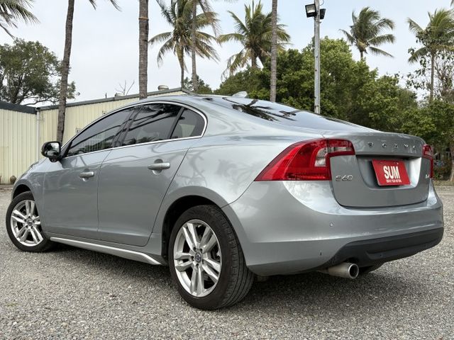 十多萬入手瑞典國寶 VOLVO S60 柴油  目前自駕中  安全 省油 扭力又大 加速感十足  第17張相片