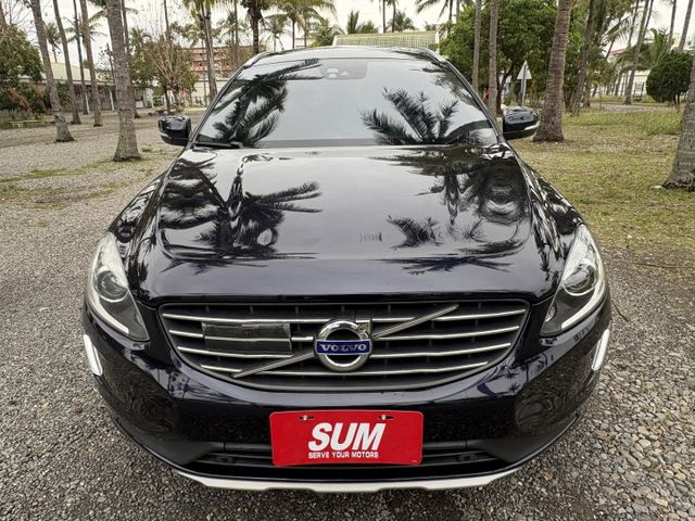 XC60 旗艦版 全景天窗 車道偏移 ACC跟車 換檔快撥  原廠保養  第3張相片