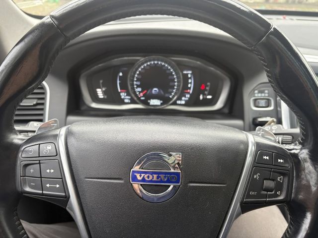 XC60 旗艦版 全景天窗 車道偏移 ACC跟車 換檔快撥  原廠保養  第7張相片