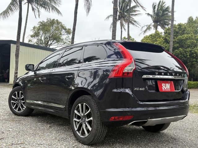 XC60 旗艦版 全景天窗 車道偏移 ACC跟車 換檔快撥  原廠保養  第19張相片