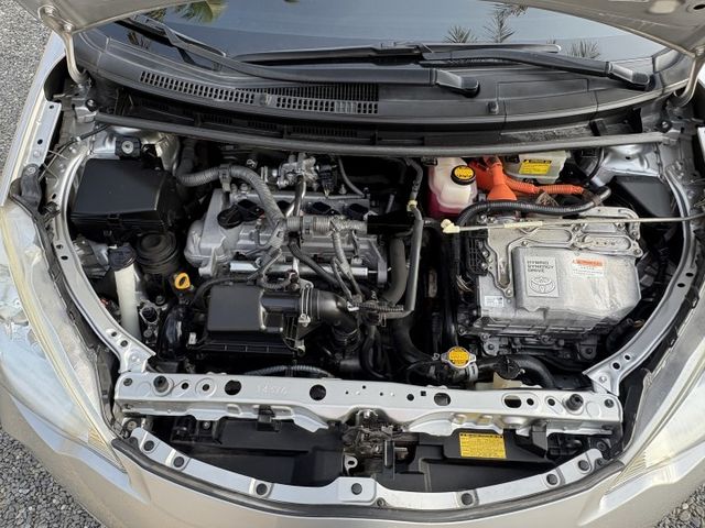 PRIUS C 1.5 油電車 十多萬即可入手 14萬時換過大電池 一手車 認證車 原版件 原廠保養 車況很好!!  第5張相片
