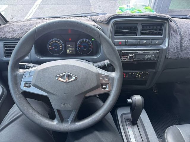 五人座 自排 一手車 原廠保養  第5張相片