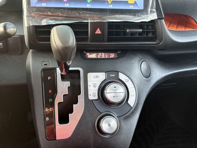 不用三十 2019 SIENTA 五人座 四安 CARPLAY安卓機 免鑰匙啟動 定速 側滑門 省油 好養 空間有夠大!  第10張相片