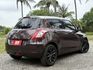 省油 好開 進口代步小車 SWIFT 雙色車身 免鑰匙啟動 麂皮座椅 恆溫  定速 安卓機隨後安排上  第16張縮圖