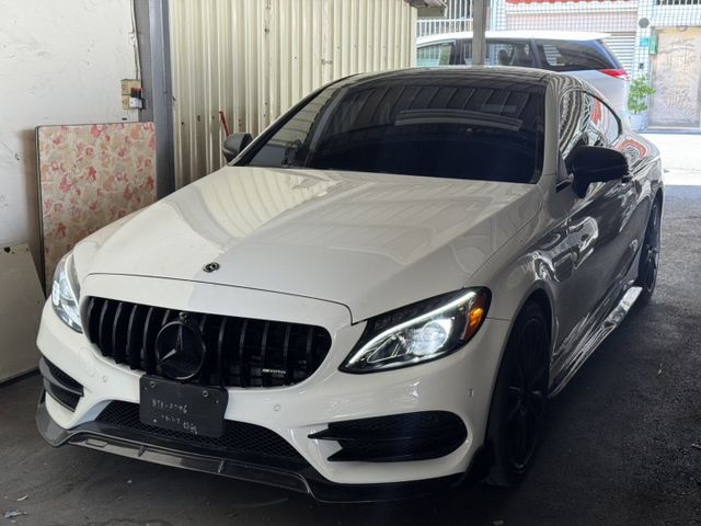 C300 COUPE AMG 僅跑6.9萬公里 升級全段閥門排氣管/二階晶片/卡夢套件/渦輪出風口/進氣套件  第1張相片