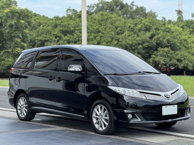 豪華版 全景雙天窗 雙電動滑門 僅跑9.7萬公里 全車原版件 配備滿滿  第3張相片