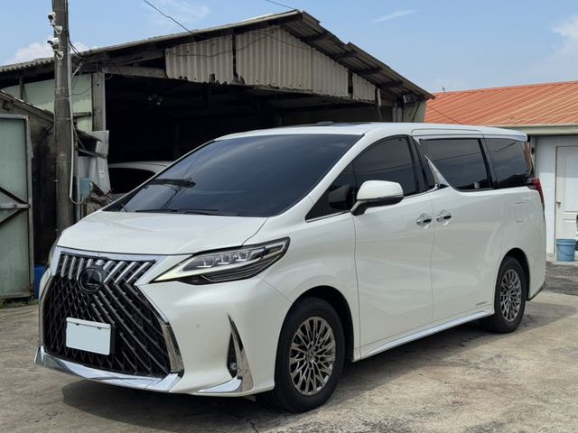 LM300H 七人座 僅跑2.2萬公里 原廠保養 原廠保固中  第1張相片